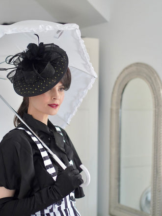 2PCS SCHWARZE EINFACHE BLUSE & STRÄGERROCK