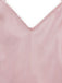 Nahaufnahme eines rosa Satinstoffs mit V-Ausschnitt