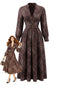 Braun 1970er Boho Paisley Steh V-Ausschnitt Gesmokt Kleid