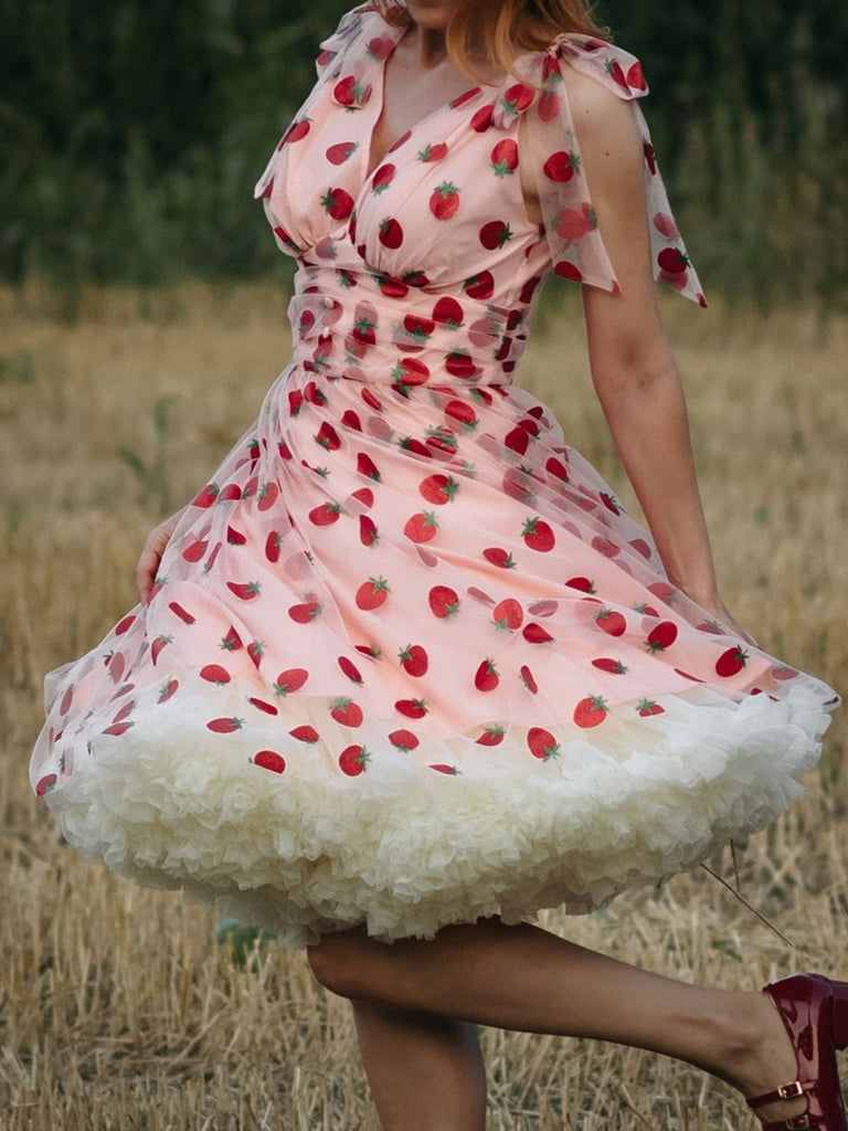 [Vorverkauf] Rosa 1950er Erdbeer Netz Swing Kleid