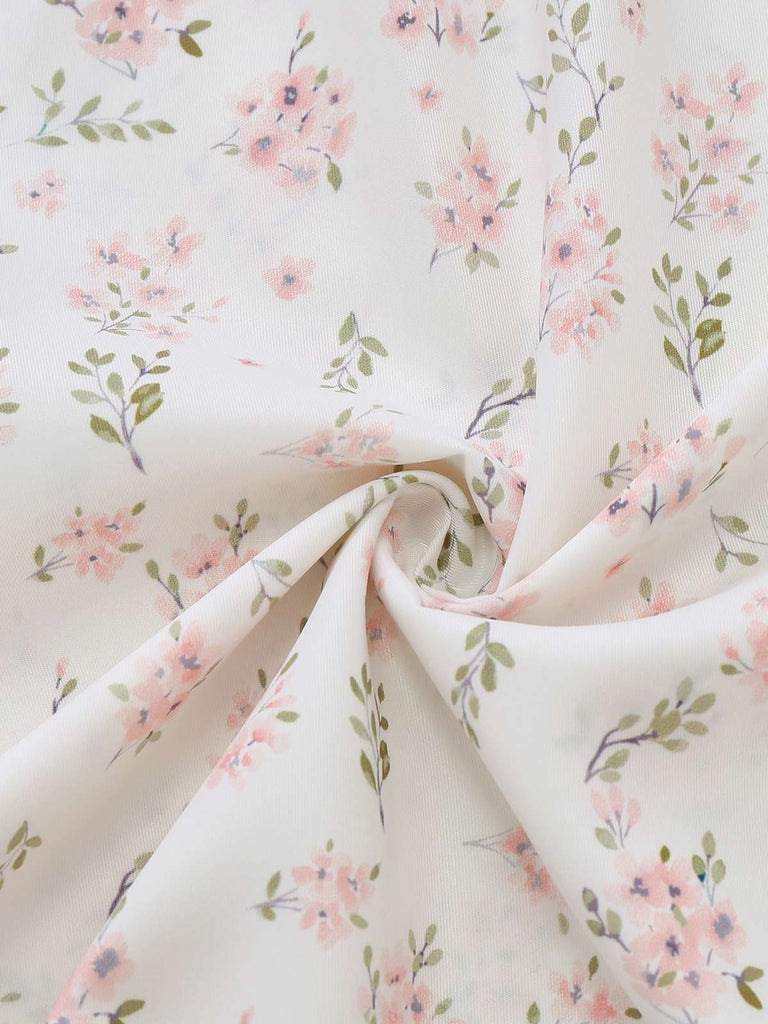 Beiges Kleid aus floraler Spitze im Stil der 1940er Jahre