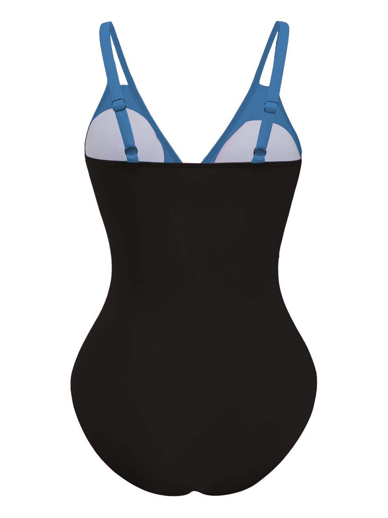 Schwarzer Badeanzug mit blauen Trägern auf weißem Hintergrund