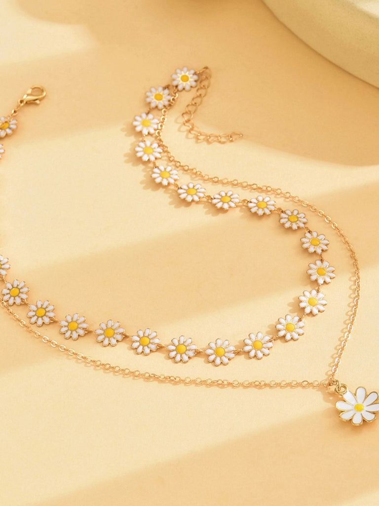 Goldene Halskette – Vintage-Mode, Retro-Stil, glamouröses Gold
