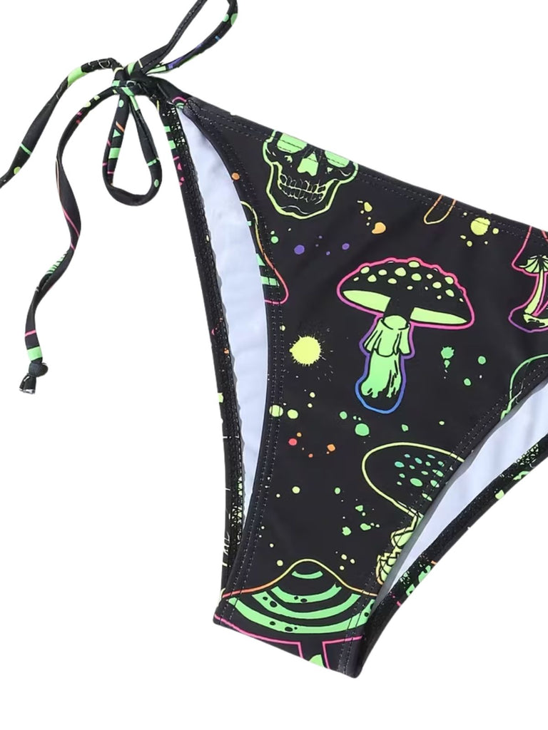 Grünes 60er Netz-Bikini-Set mit Neckholder und Totenkopf