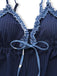 Marineblau gestreifter Tankini mit Rüschenoberteil zum Binden vorne im Vintage-Bademodenstil der 1950er Jahre.