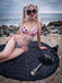 Rosa 80er Gothic Bikini-Set mit Streifen und Totenkopf