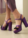 Lila Sandalen mit Knöchelriemen, Blockabsatz und Zehen