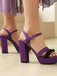 Lila Sandalen mit Knöchelriemen, Blockabsatz und Zehen