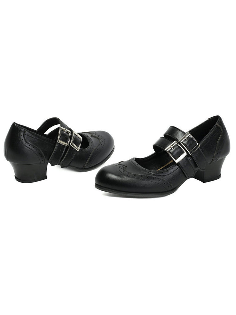 Schuhe mit Spitz und Schnalle