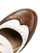 Schuhe mit Spitz und Schnalle