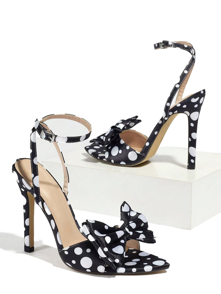 Retro Schuhe mit Polka-Dots und Schleife