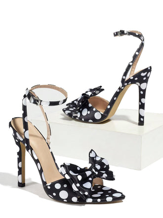 Retro Schuhe mit Polka-Dots und Schleife