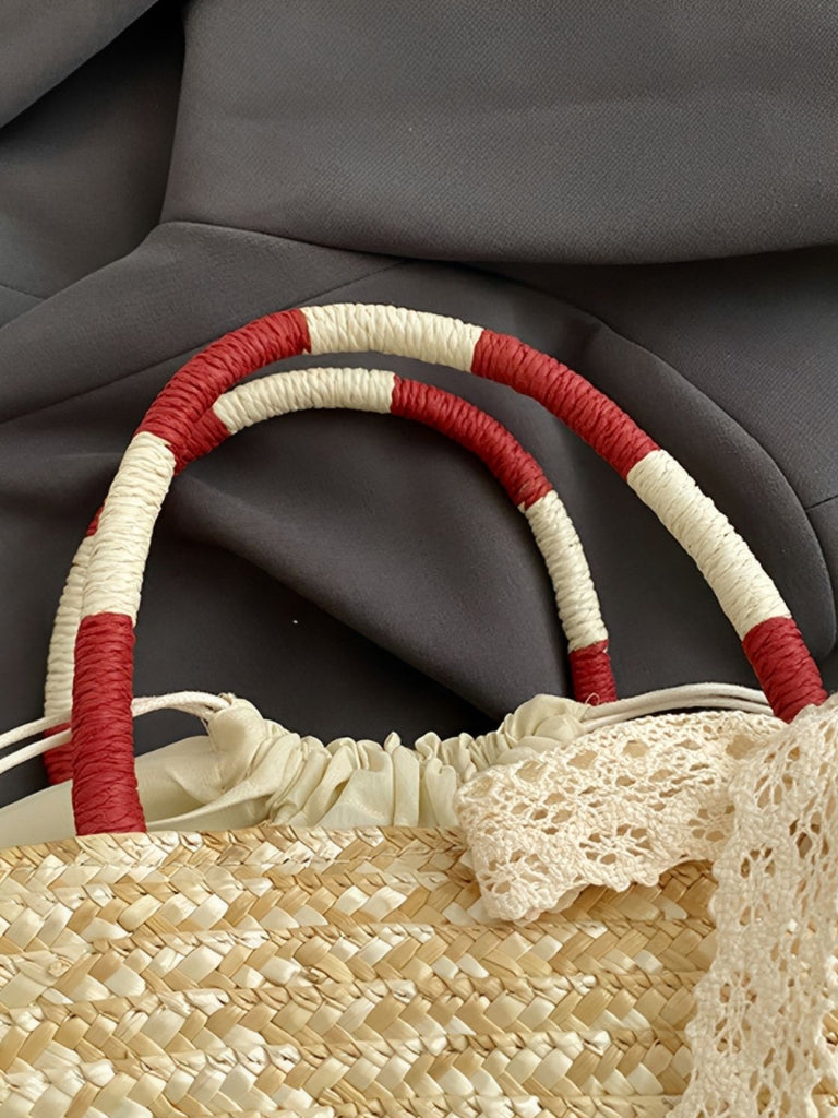 Retro-Strohtasche mit Kirschapplikation, Schleife und Kordelzug – Vintage-Mode, Retro-Stil