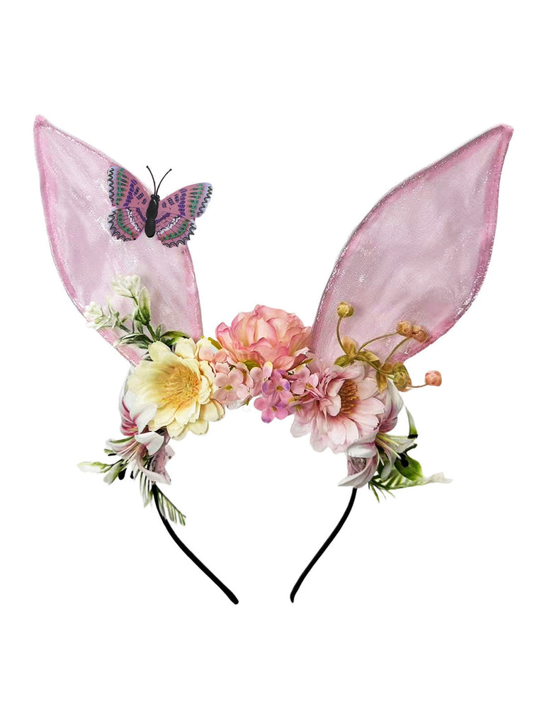 Verspieltes, rosafarbenes Fairycore-Haarband mit transparenten Hasenohren, Seidenblumen und einem lila Schmetterlingsakzent.