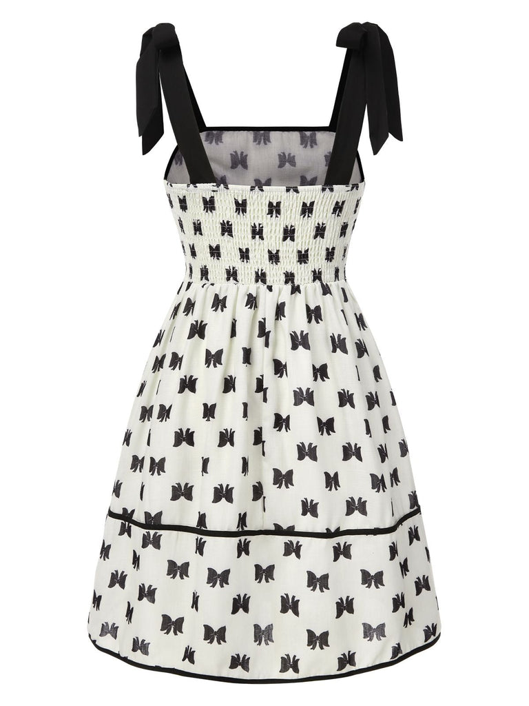 Cremeweiß 1950er Bogen Krawatte Träger Gesmokt Kleid