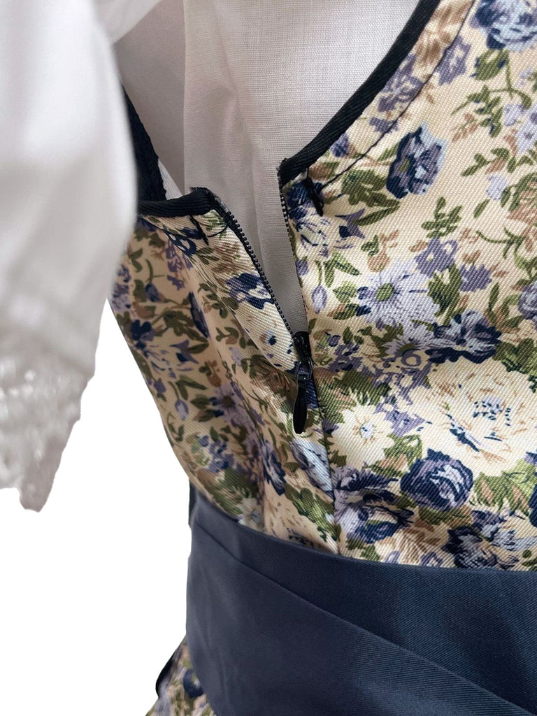 Blaues 50er 3PCS Kleid mit Pufftop und Blumen-Schürze