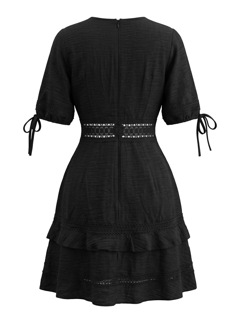 70er Kleid mit Cut-out und Spitze