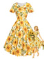 [Vorverkauf] Gelbes 50er Swingkleid mit Sonnenblumen und Bubikragen