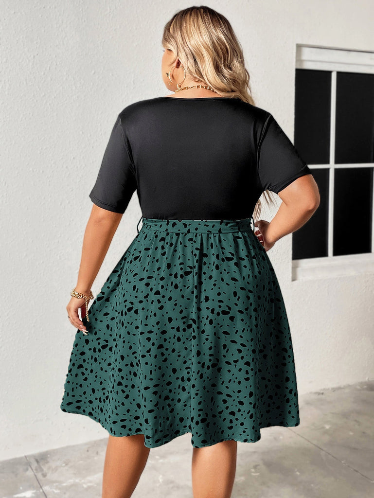 50er Swingkleid mit abstraktem Print