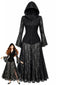 80er Gothic Kapuzen-Maxikleid mit Spitze und Glockenärmeln