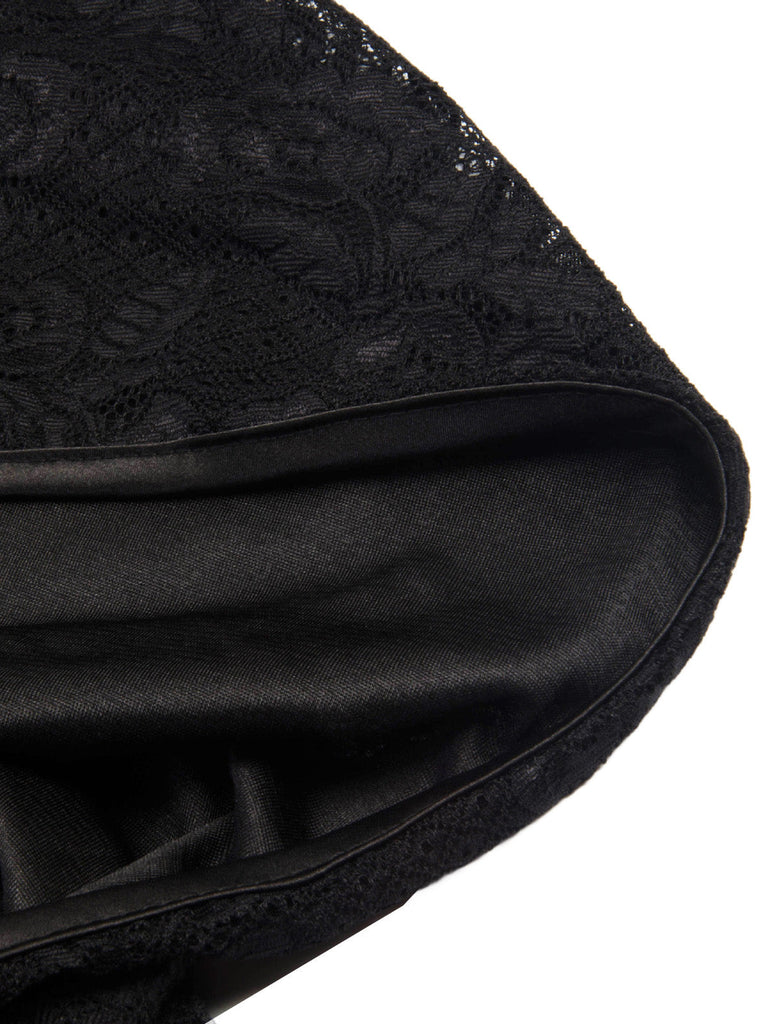 Schwarzes 80er Gothic Kapuzen-Maxikleid mit Spitze und Glockenärmeln