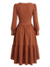 Braunes 70er Kleid mit Eckiger Ausschnitt und High-Low