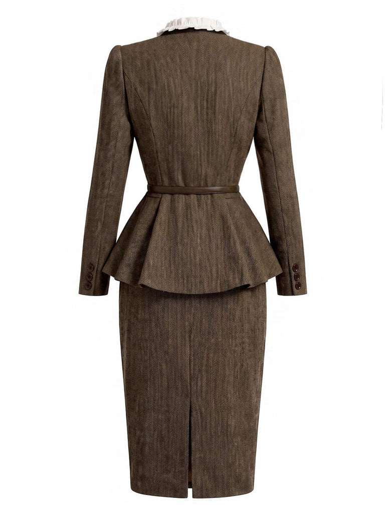 Hellbraunes 40er Fischgrät-Tweed-Set aus Rüschenjacke mit Stehkragen und Bleistiftrock