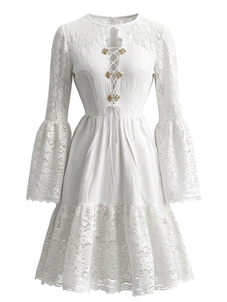 Weißes 80er Midikleid mit Glockenärmeln und Schnürung