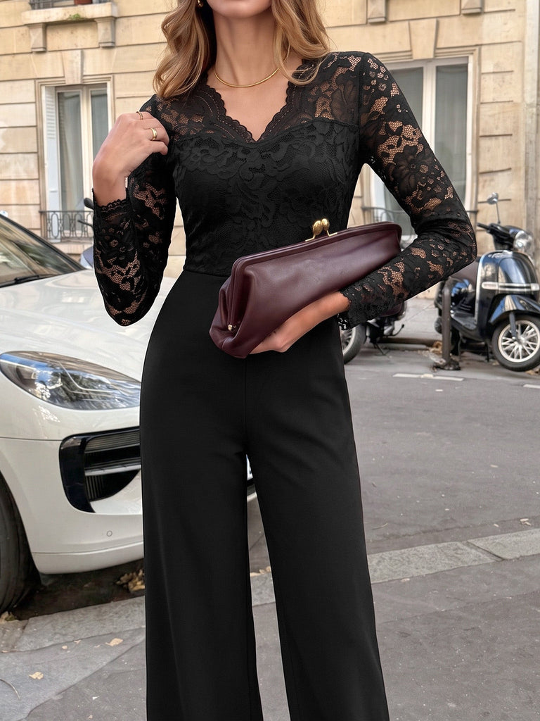 Schwarzer 50er Langarm-Overall mit weitem Bein und V-Ausschnitt im Spitzenbereich