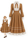 Hellkhakifarbenes 40er Kleid im Zweiteiler-Look mit Wellenbesatz