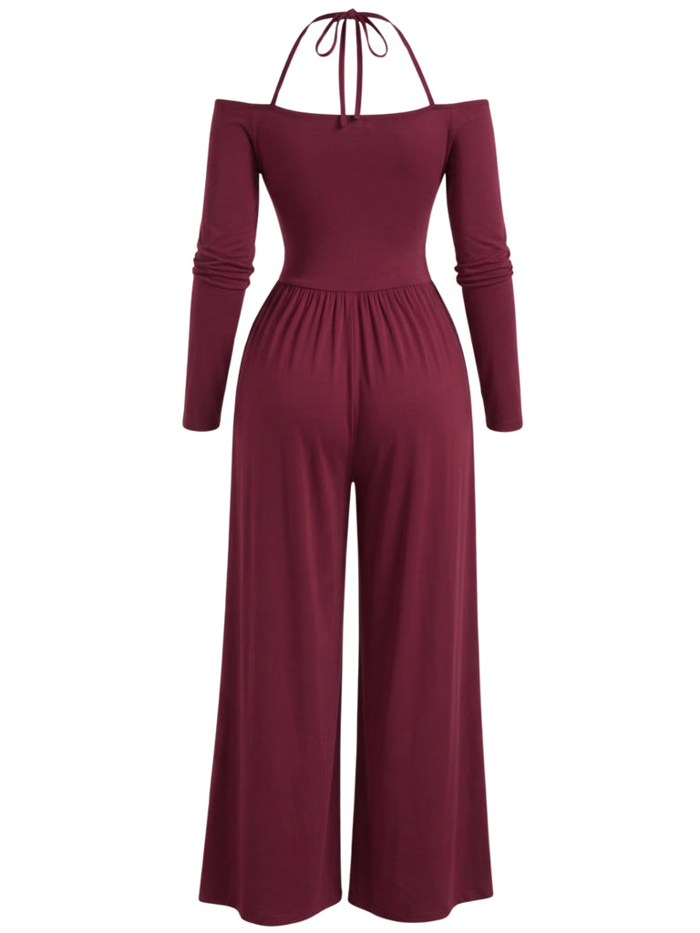 Weinroter 60er schulterfreier Jumpsuit mit Neckholder