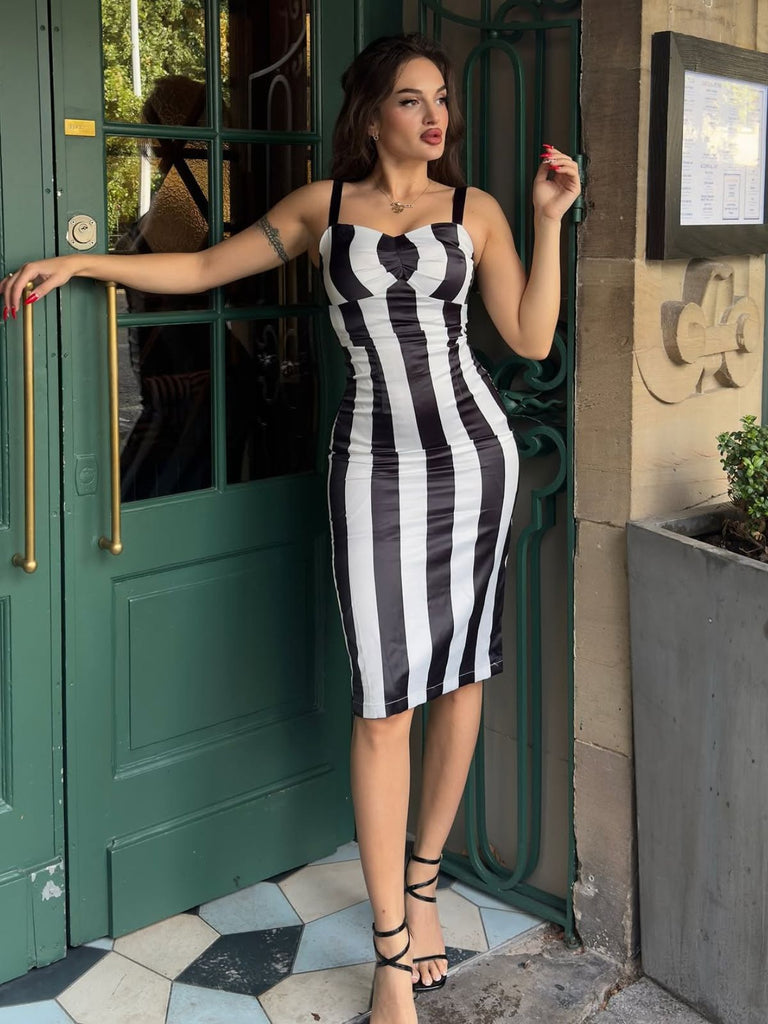 Beetlejuice Kostüm Schwarz 1960er Vertikale Streifen Träger Bleistiftkleid