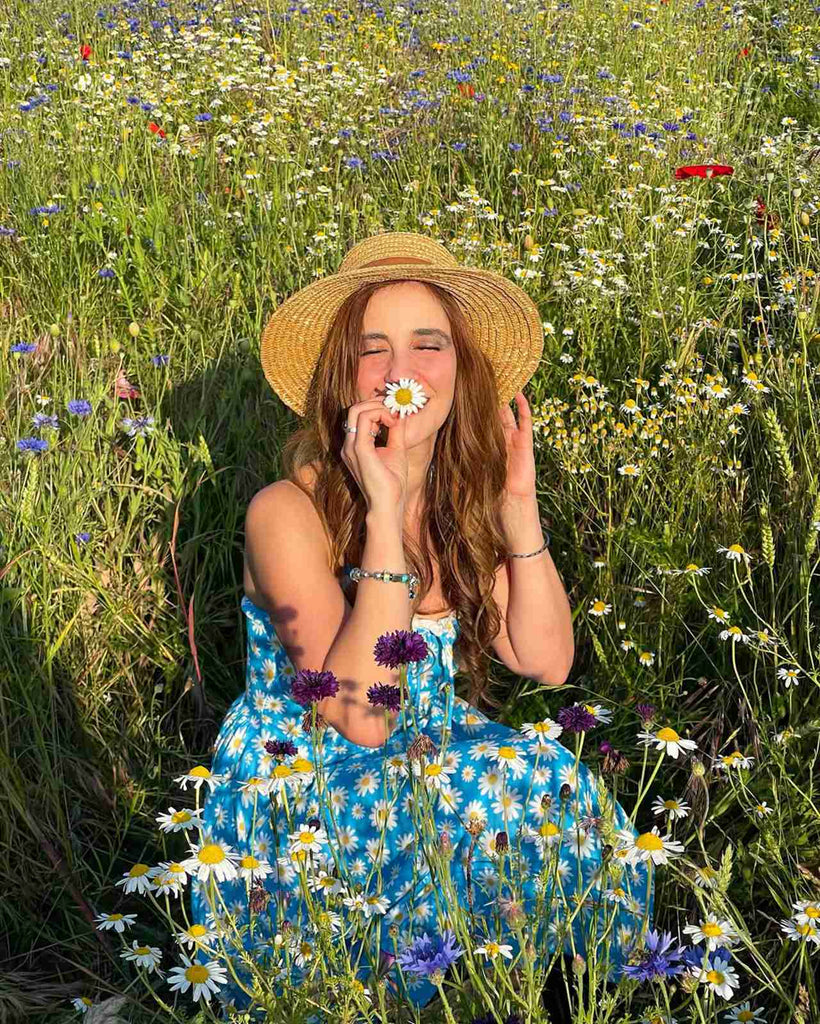 Blau 1950er Halter Spitze Gänseblümchen Kleid