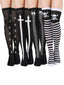 Schwarze Gothic Overknee-Socken mit Totenkopf