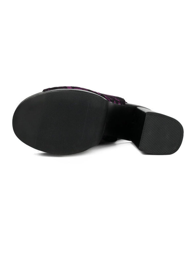 Schuhe mit Schnürung und Spitze