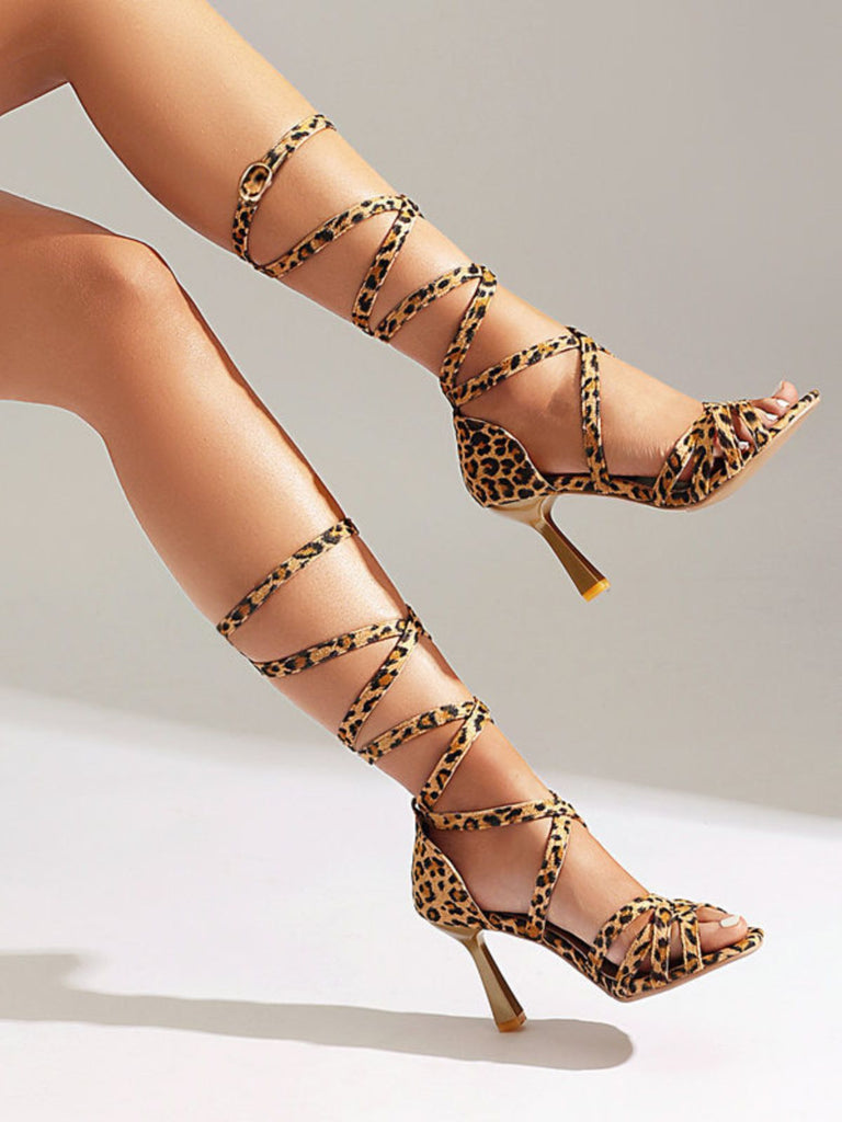 Vintage Stiletto-Schuhe mit Knöchelriemen