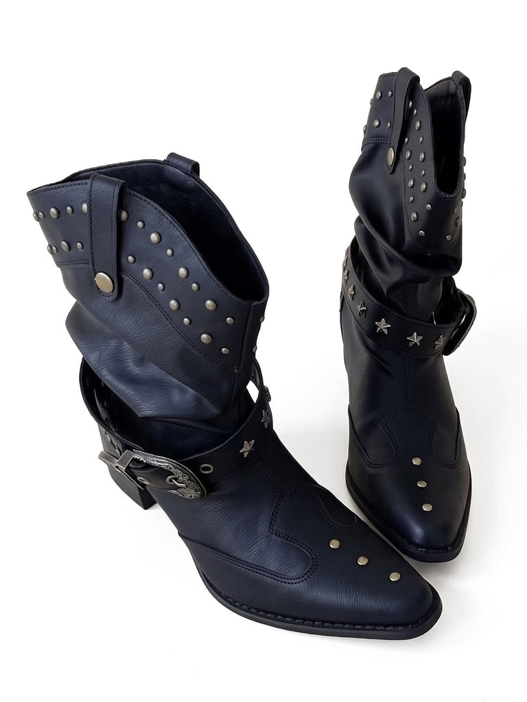 Spitze Vintage-Westernstiefeletten mit Nieten und Schnalle