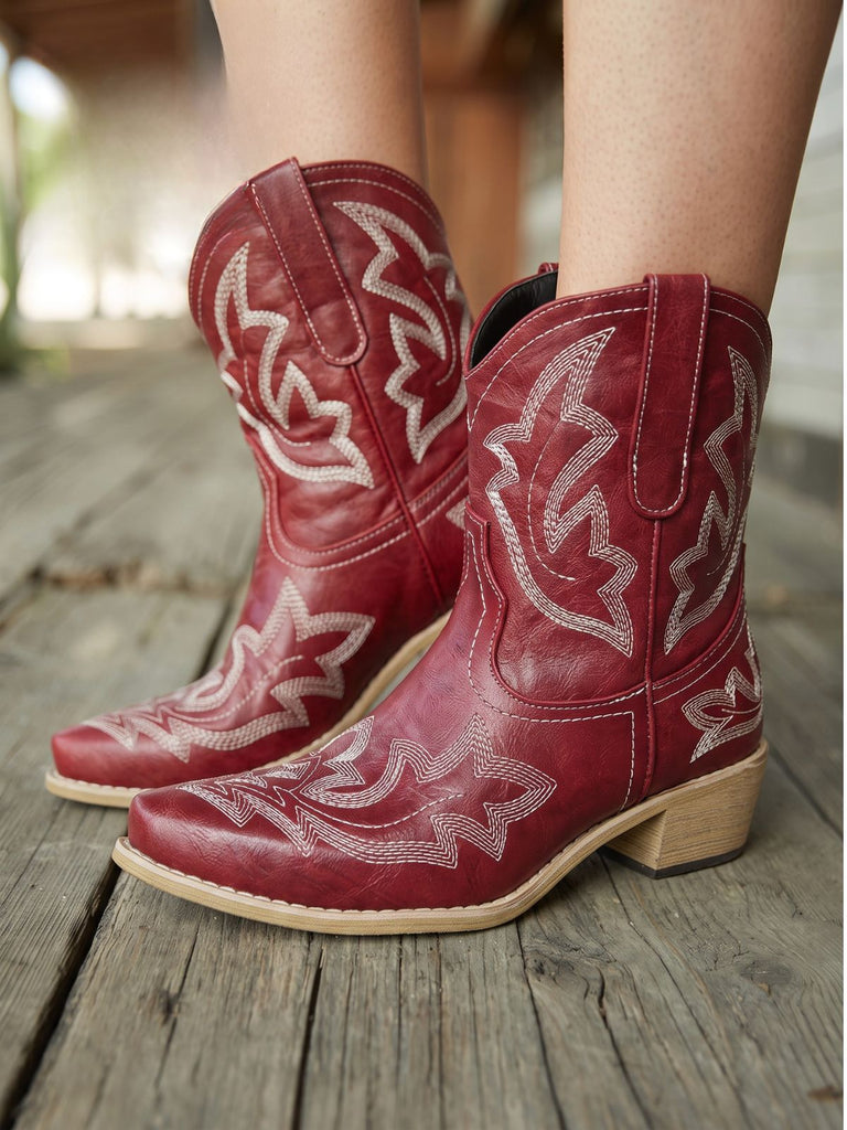 Vintage-Western-Stiefeletten mit Stickerei und spitzer Kappe