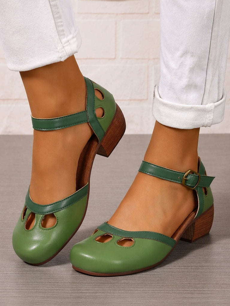 Vintage Spangenschuhe mit Cut-outs und niedrigem Blockabsatz