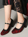 Vintage Mary-Jane-Pumps mit Spitze, Schnallenriemen und Blockabsatz