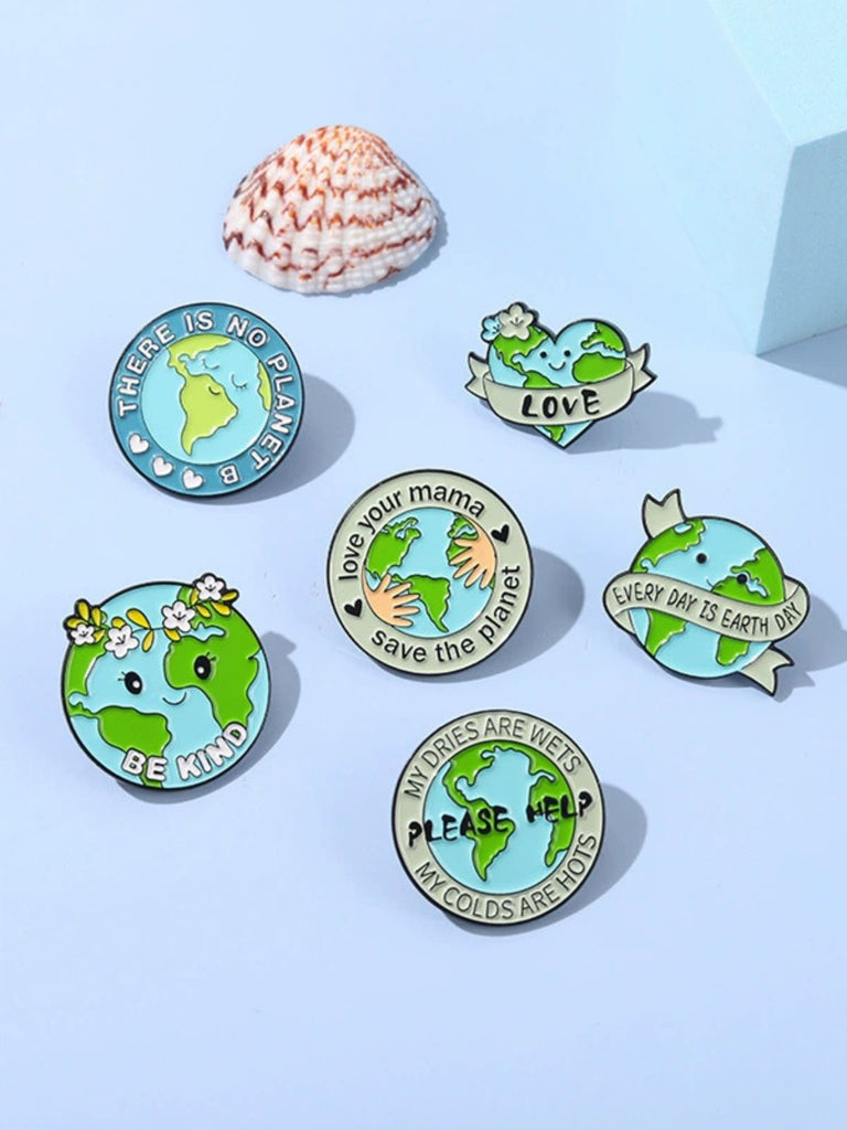 Karikatur Tag der Erde Briefe Runde Brosche