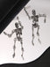 Halloween Ohrhänger mit Skeletten und Kettendetail