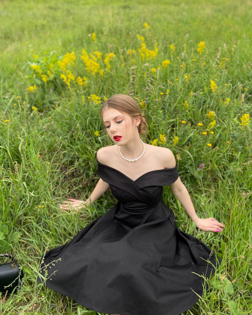 Schwarz 1950er Schulterfrei V-Ausschnitt Solide Swing Kleid