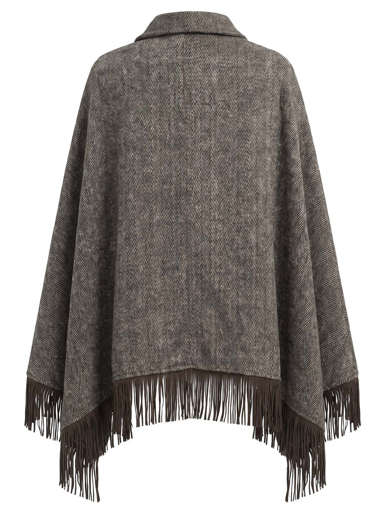 Braunes 70er Strickcape in Wolloptik mit Revers und Fransen