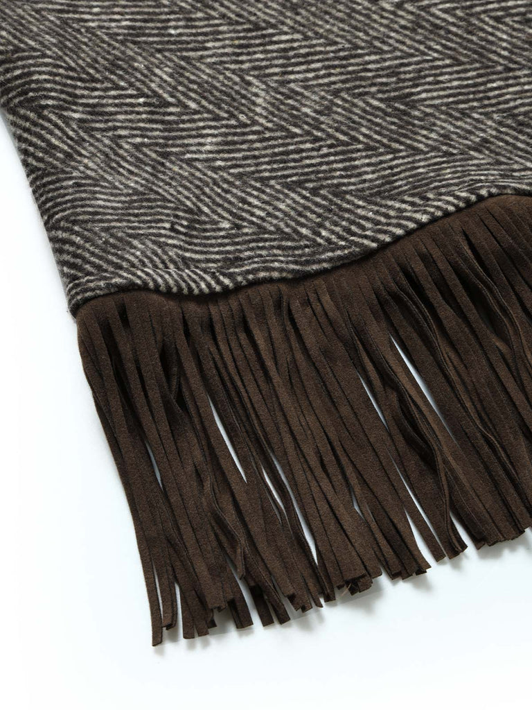 Braunes 70er Strickcape in Wolloptik mit Revers und Fransen
