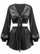 Das zweiteilige Set aus seidigem Satin mit Bindebändern vorne ist in klassischem Schwarz gehalten und sorgt für einen eleganten Lounge-Look.