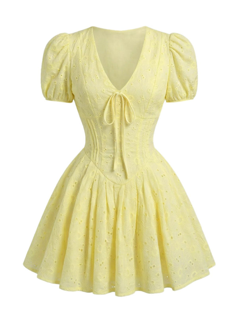 Gelbes 60er Baumwoll-Minikleid mit Puffärmel und V-Ausschnitt