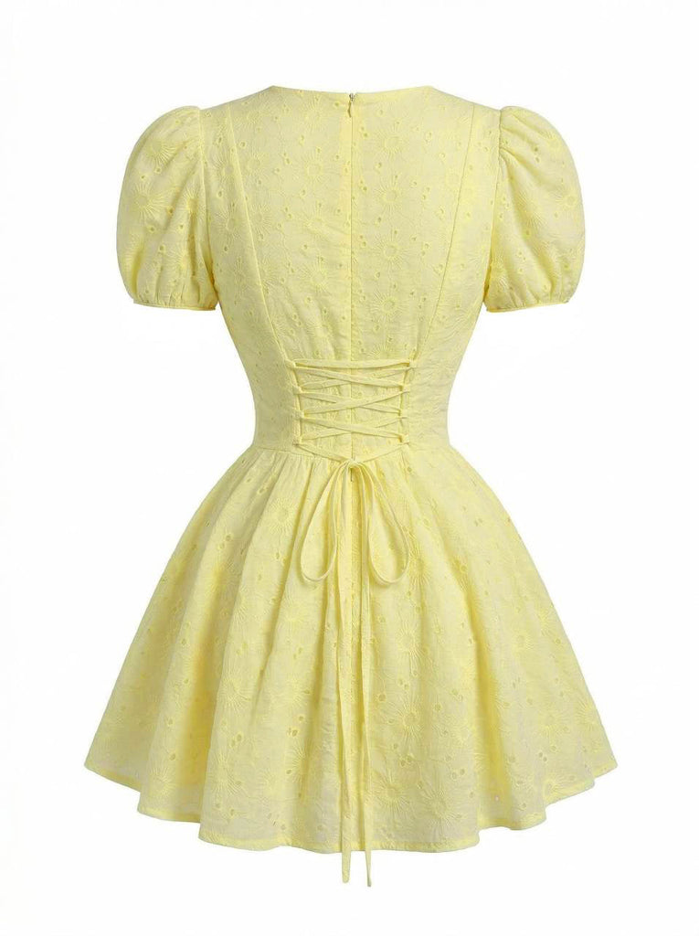 Gelbes 60er Baumwoll-Minikleid mit Puffärmel und V-Ausschnitt
