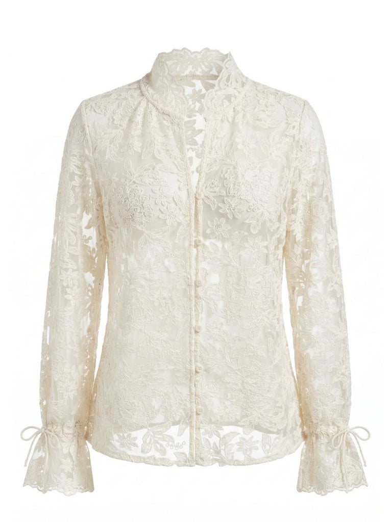 Beige Bluse mit Spitzenausschnitt im Stil der 1960er Jahre – Vintage-Mode, Retro-Stil