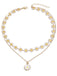 Goldene Halskette – Vintage-Mode, Retro-Stil, glamouröses Gold
